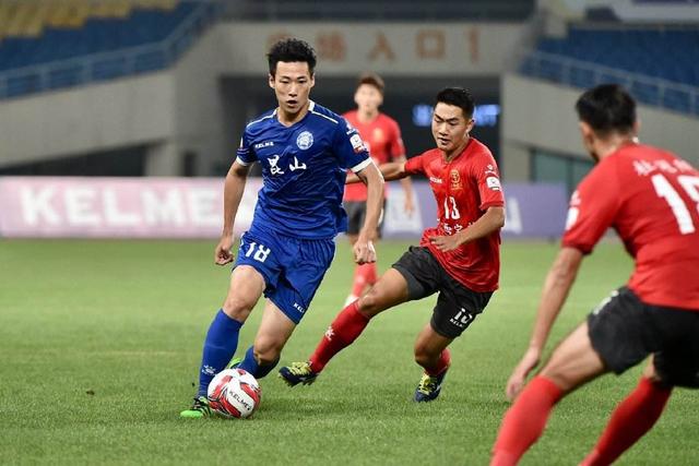 骑士力克步行者锁定季后赛 76人7连胜追平魔术